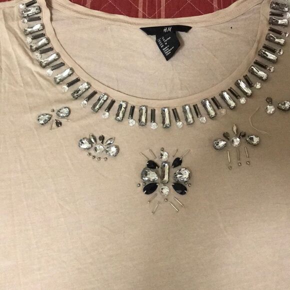 🌻H&M Soft blush pink T-shirt with beads - Picture 5 of 8